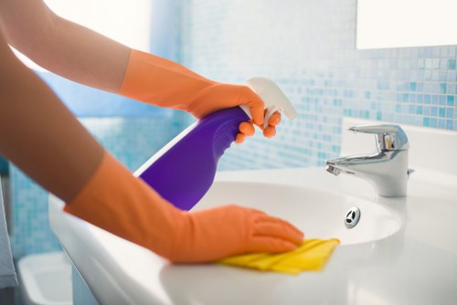 Charity reuse partnership for recyclable household items